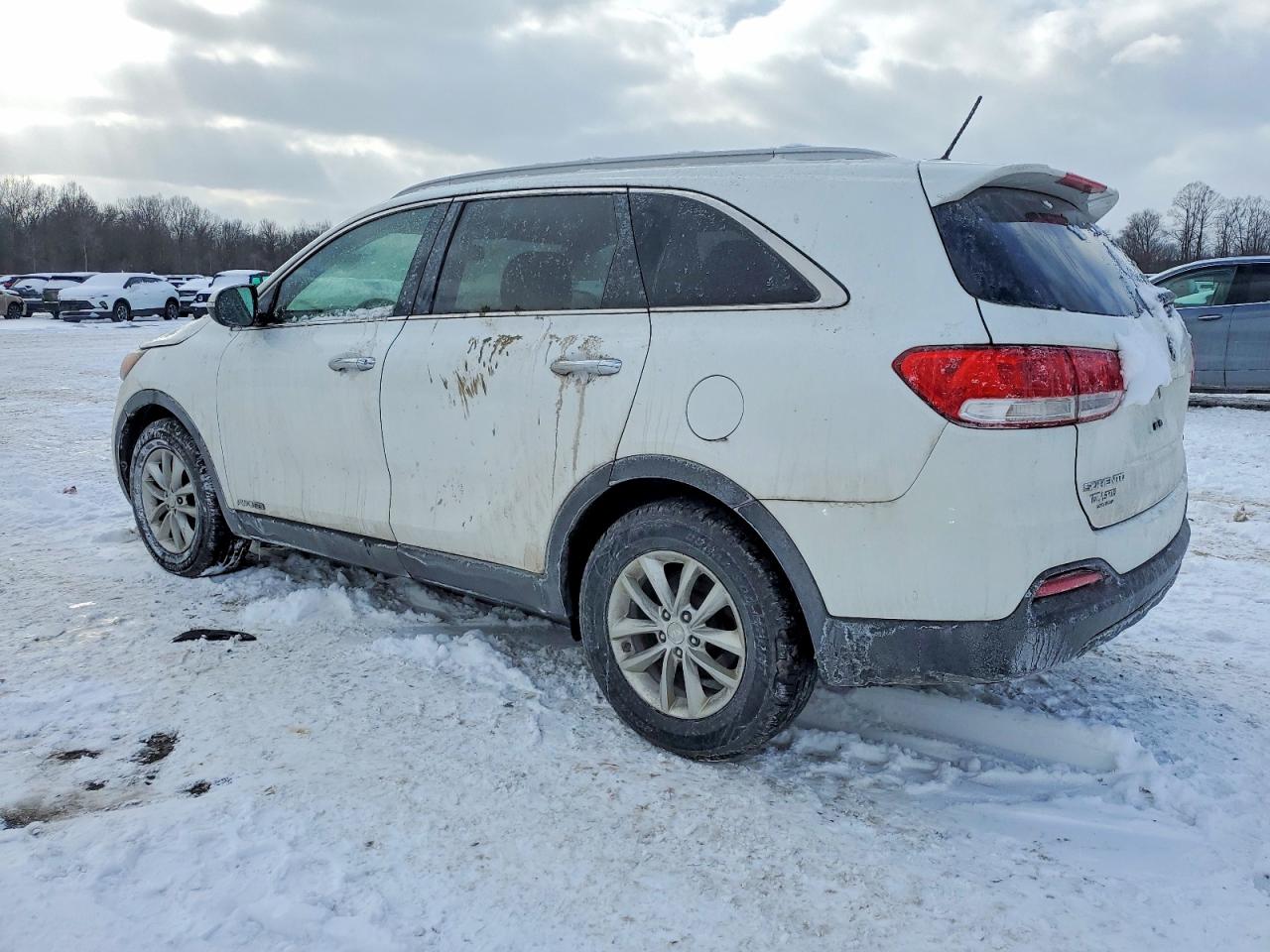 2017 KIA SORENTO LX photo 2