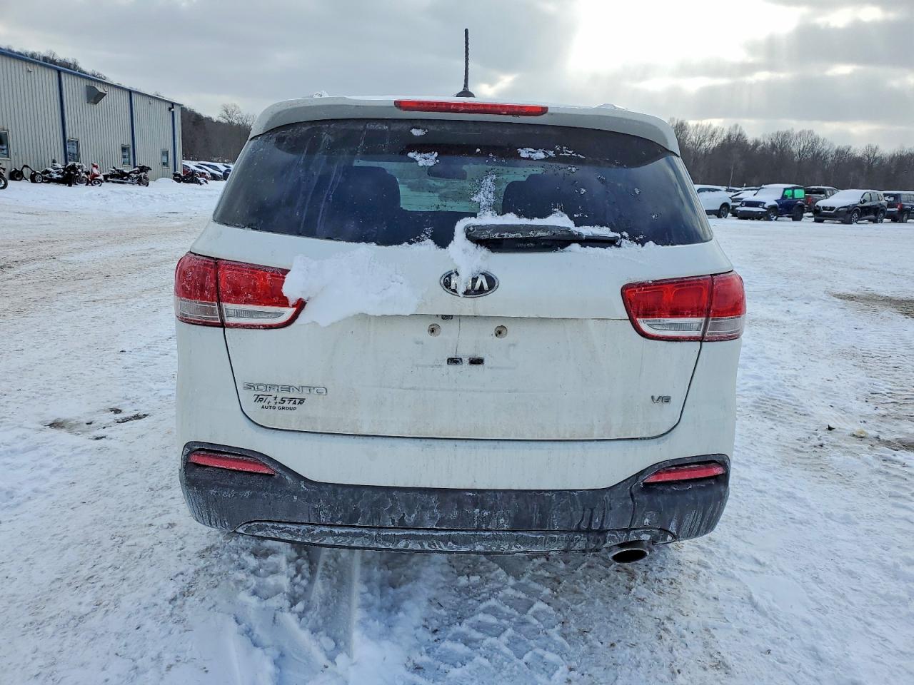 2017 KIA SORENTO LX photo 6