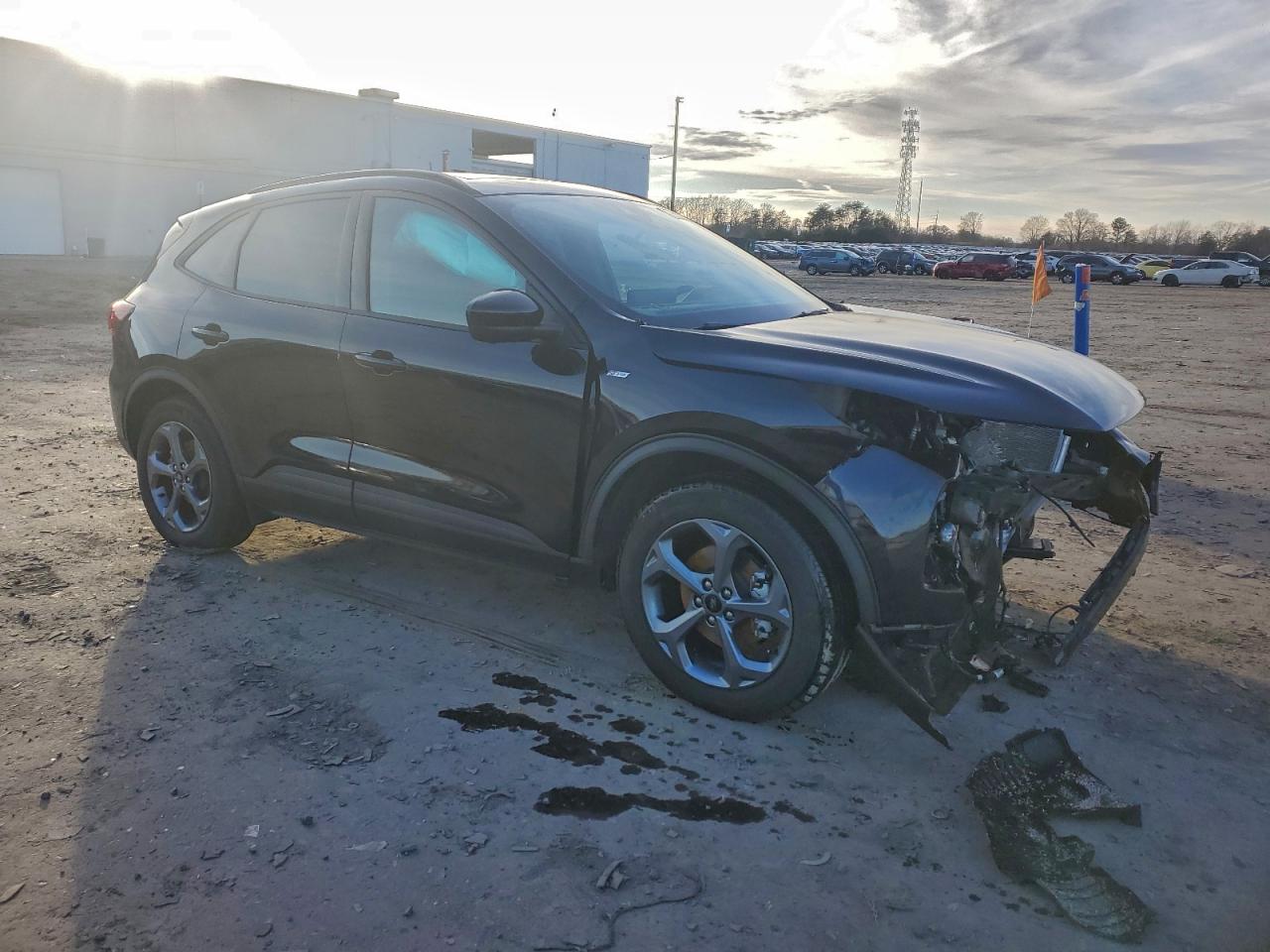 2025 FORD ESCAPE ST LINE SELECT photo 4