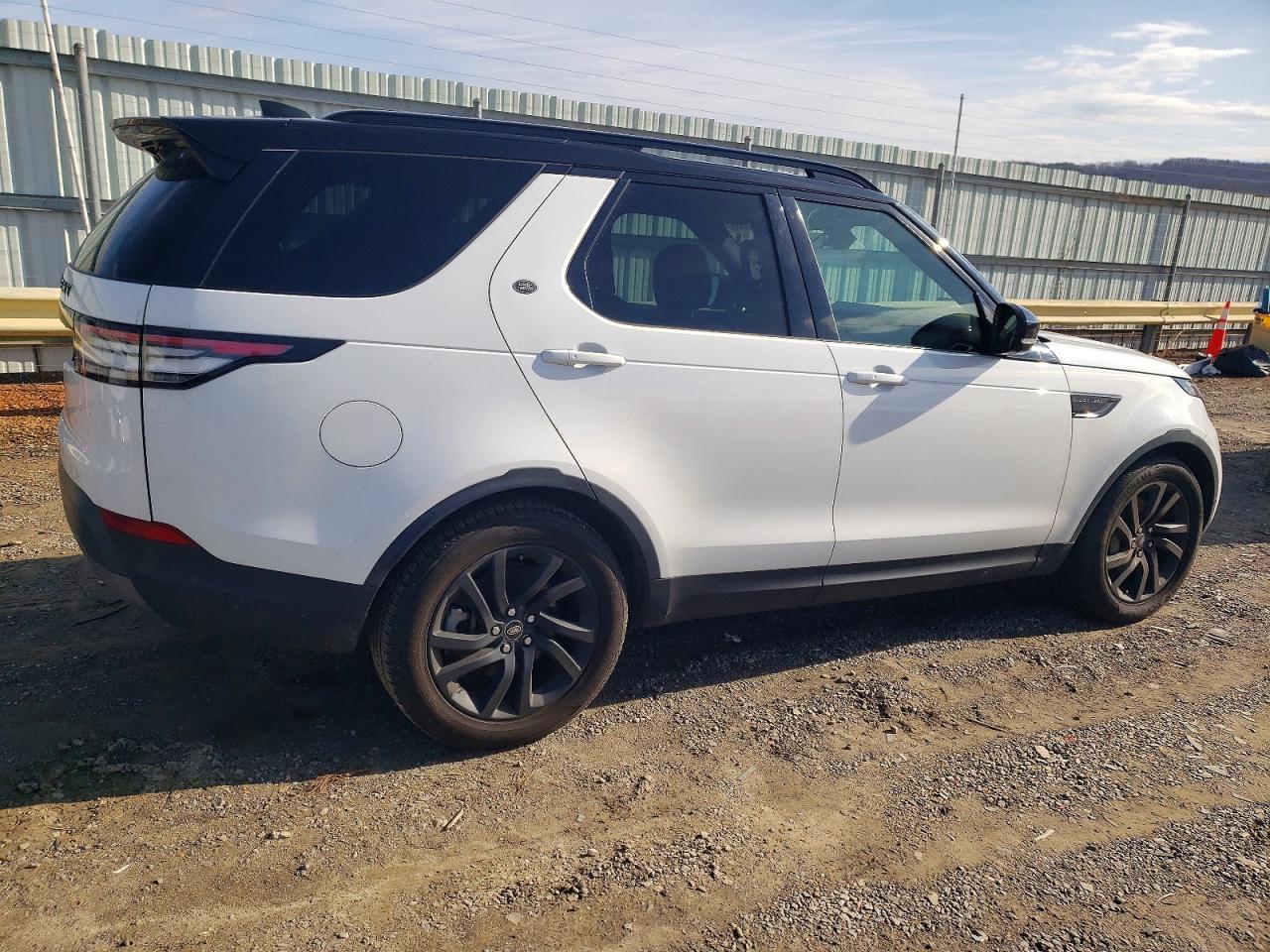2019 LAND ROVER DISCOVERY SE photo 3