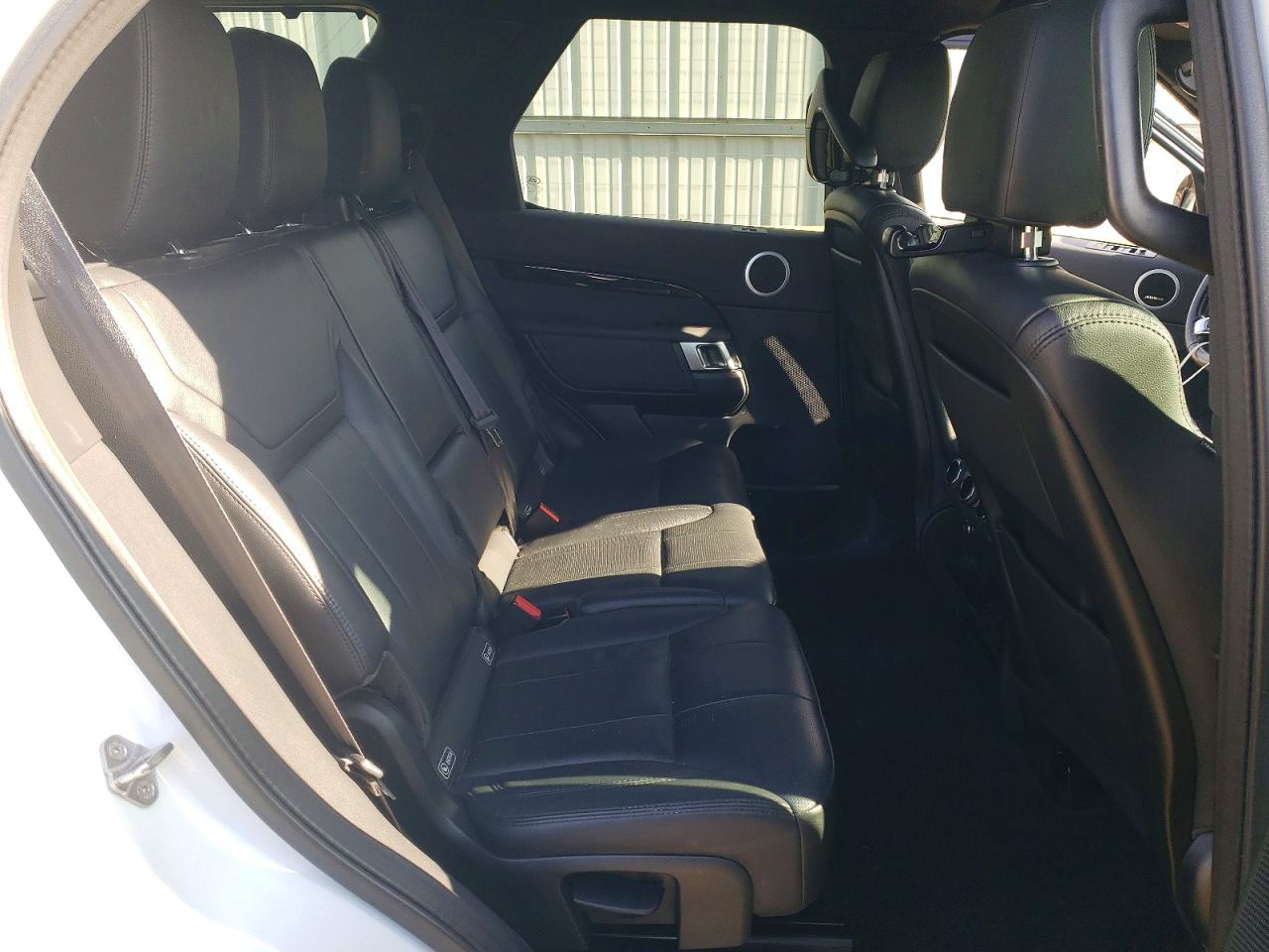 2019 LAND ROVER DISCOVERY SE photo 11