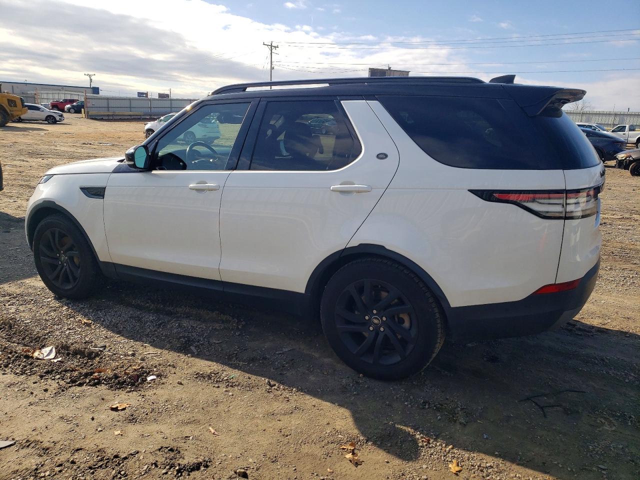2019 LAND ROVER DISCOVERY SE photo 2