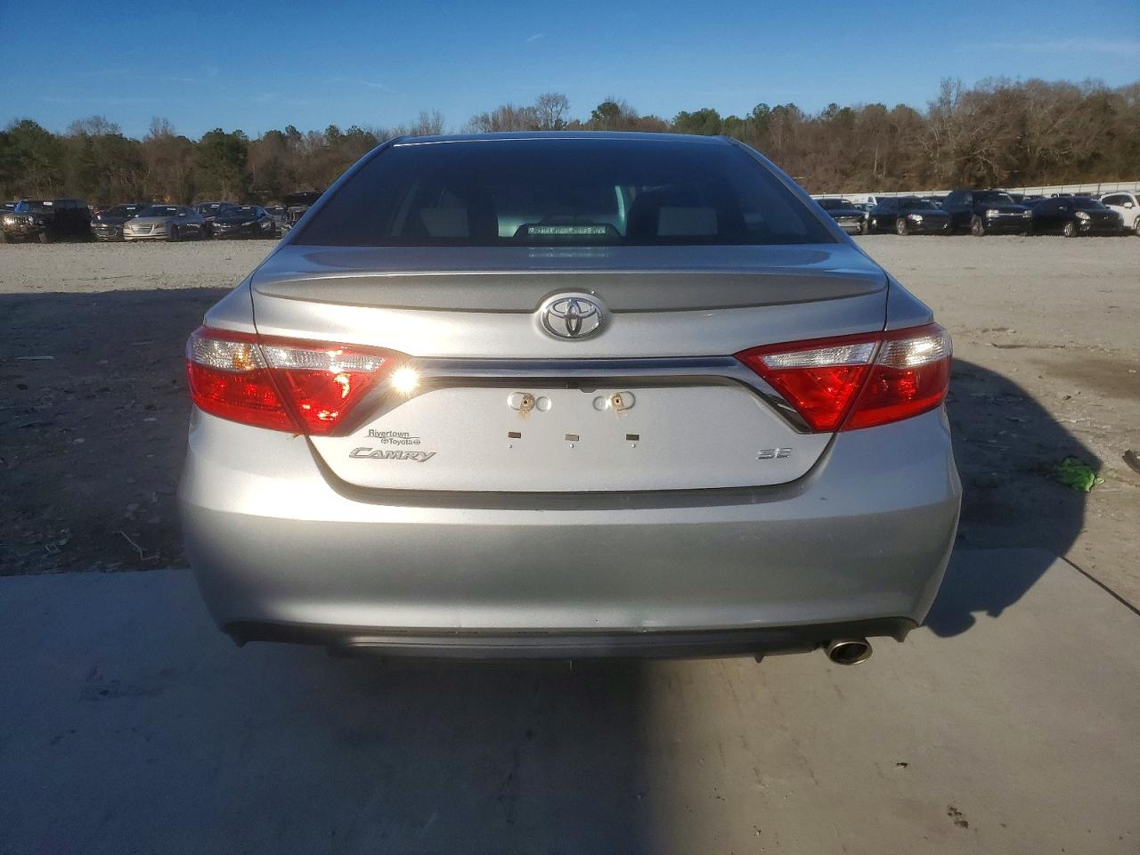2017 TOYOTA CAMRY LE photo 6