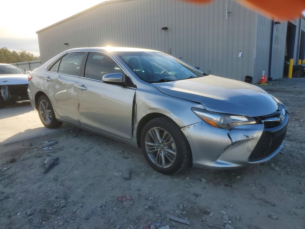 2017 TOYOTA CAMRY LE photo 4