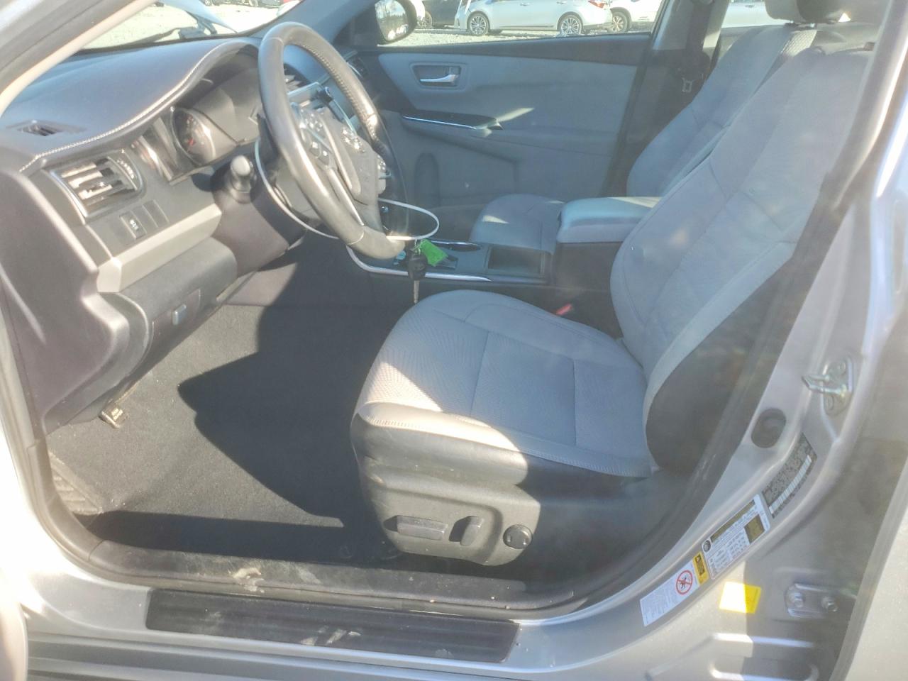 2017 TOYOTA CAMRY LE photo 7