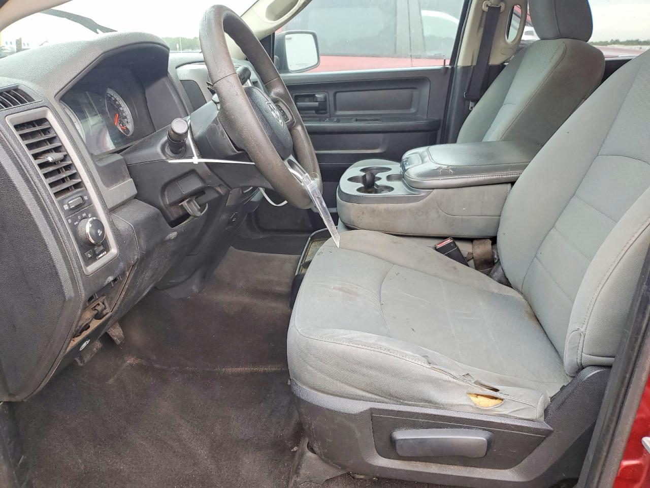 2013 RAM 1500 ST photo 7