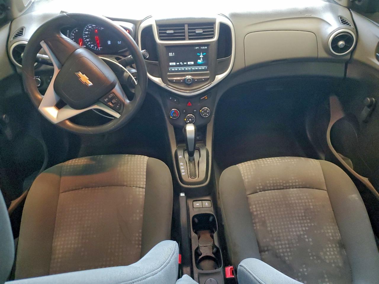 2017 CHEVROLET SONIC LS photo 8