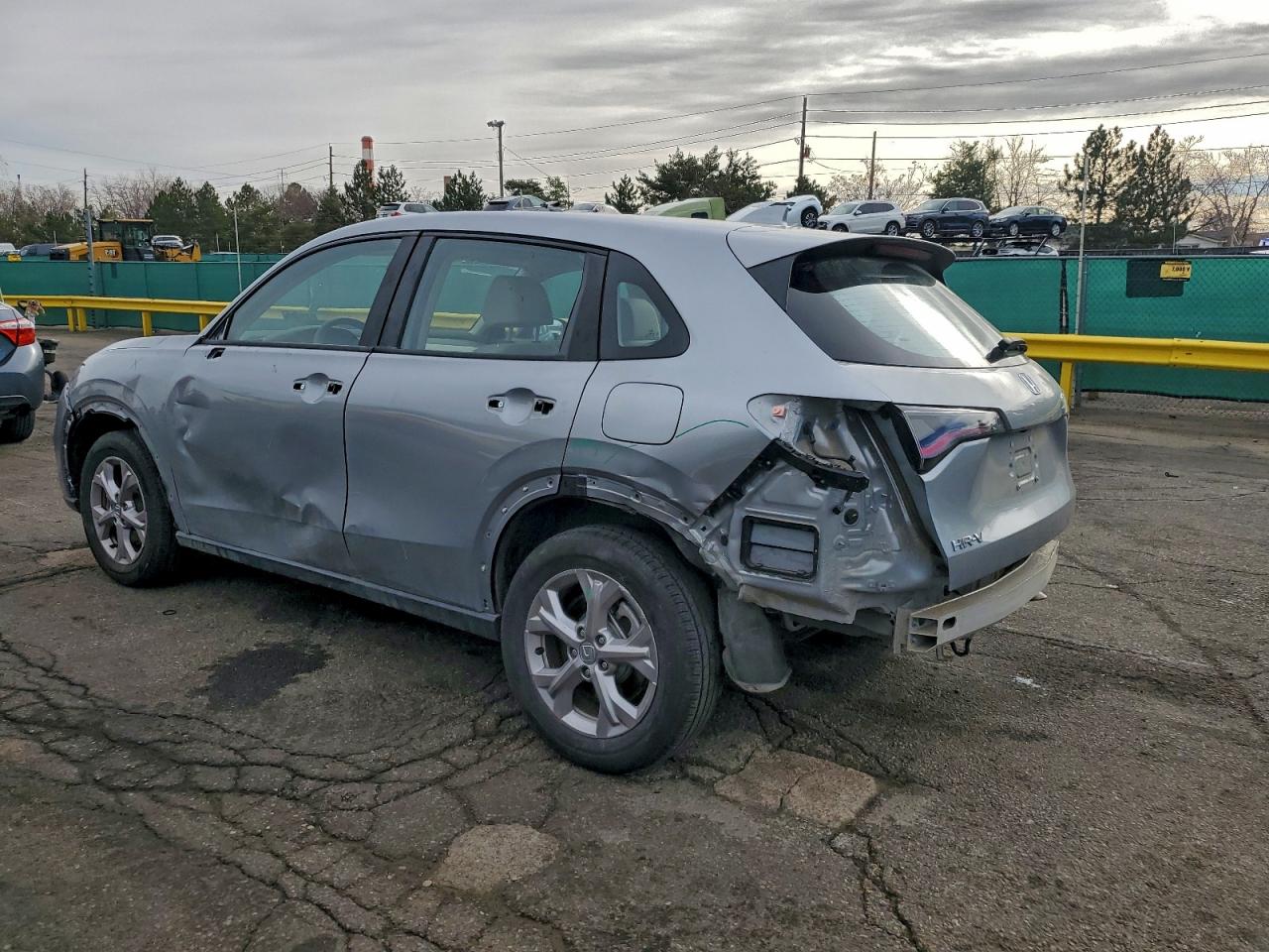 2024 HONDA HR-V LX photo 2