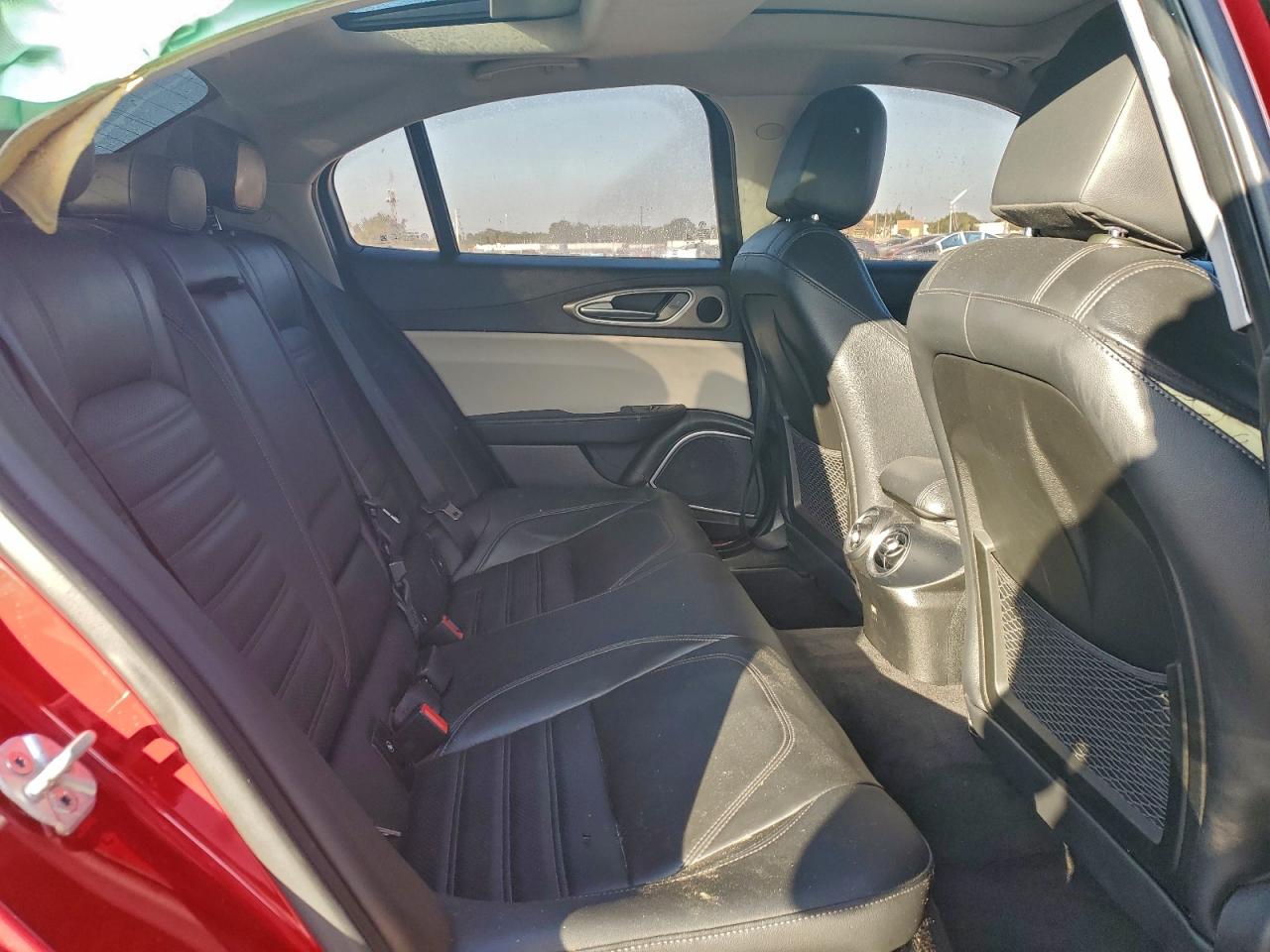 2018 ALFA ROMEO GIULIA TI Q4 photo 10