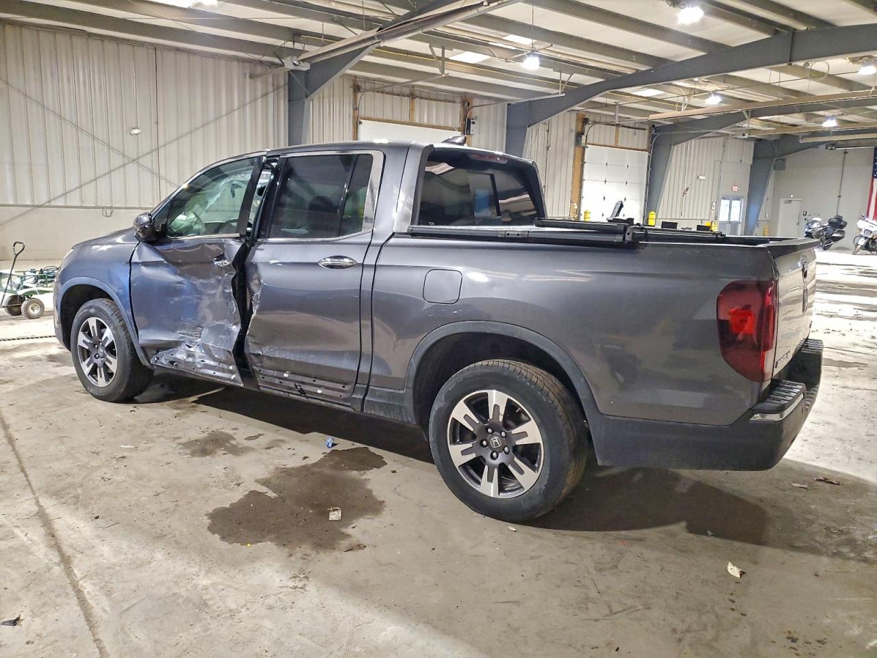 2019 HONDA RIDGELINE RTL photo 2