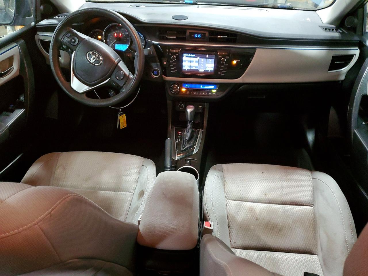 2015 TOYOTA COROLLA L photo 8