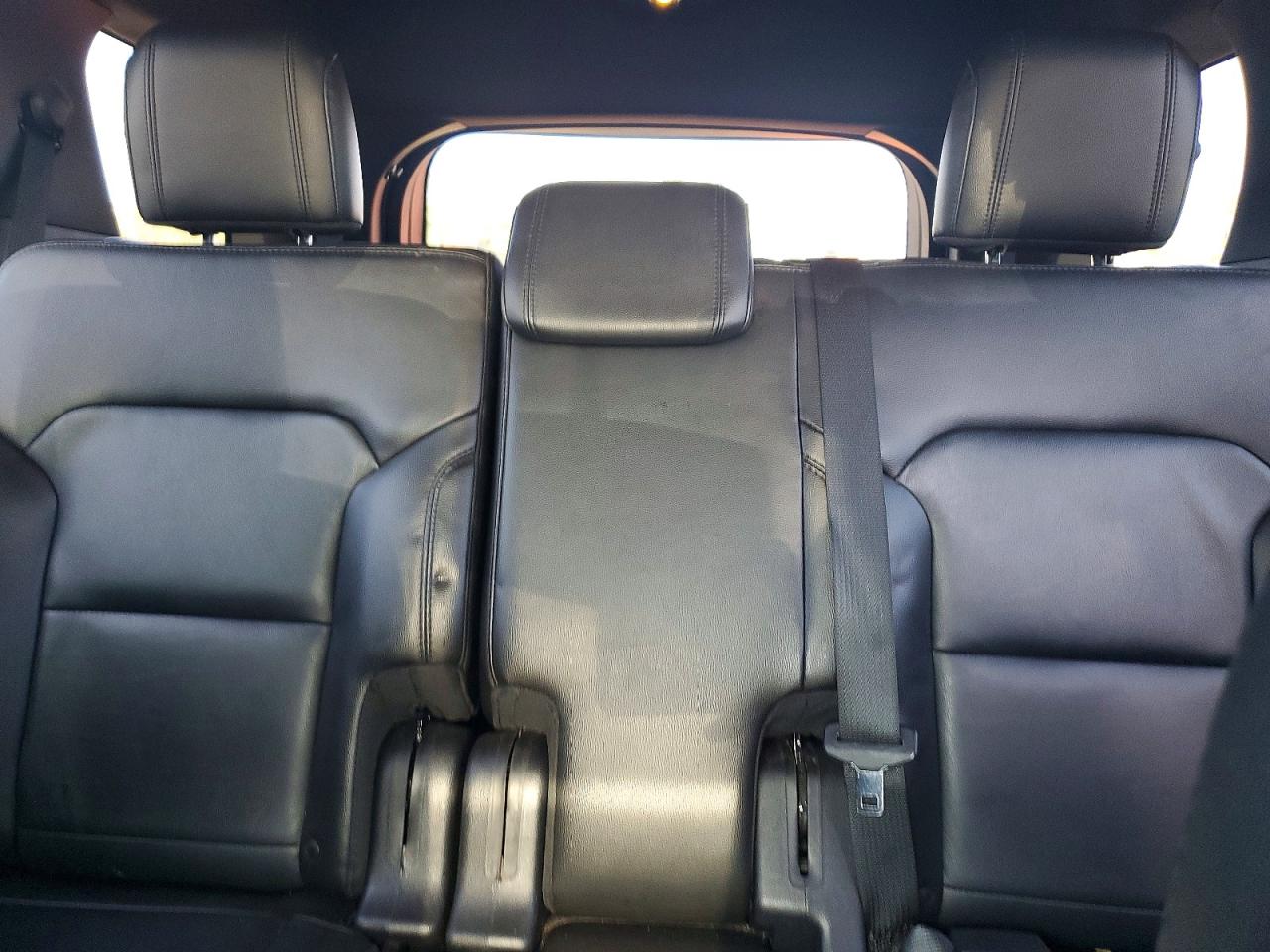 2017 FORD EXPLORER XLT photo 19