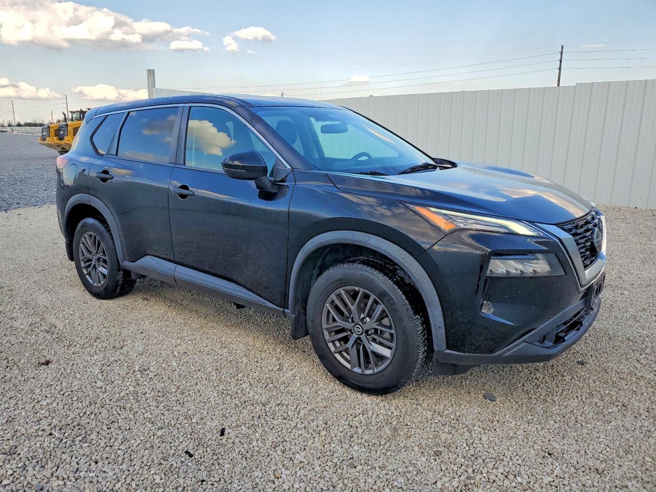 2021 NISSAN ROGUE S photo 4