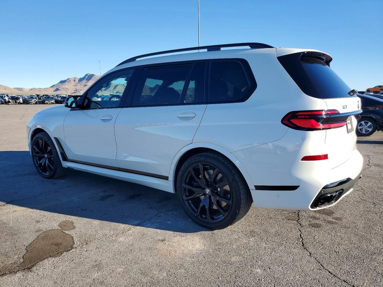 2024 BMW X7 M60I photo 2