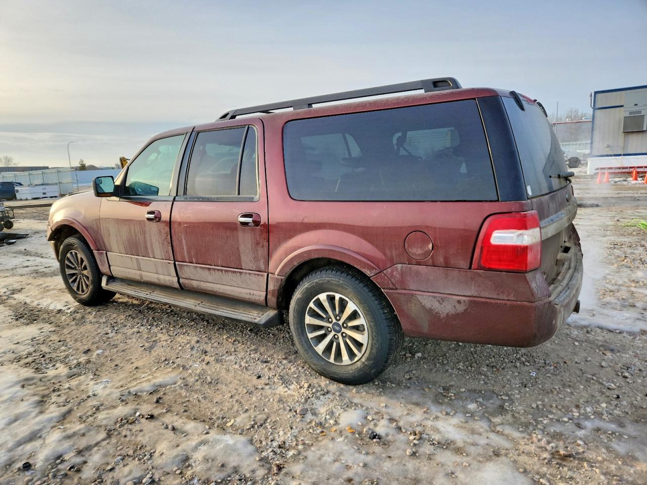 2017 FORD EXPEDITION EL XLT photo 2