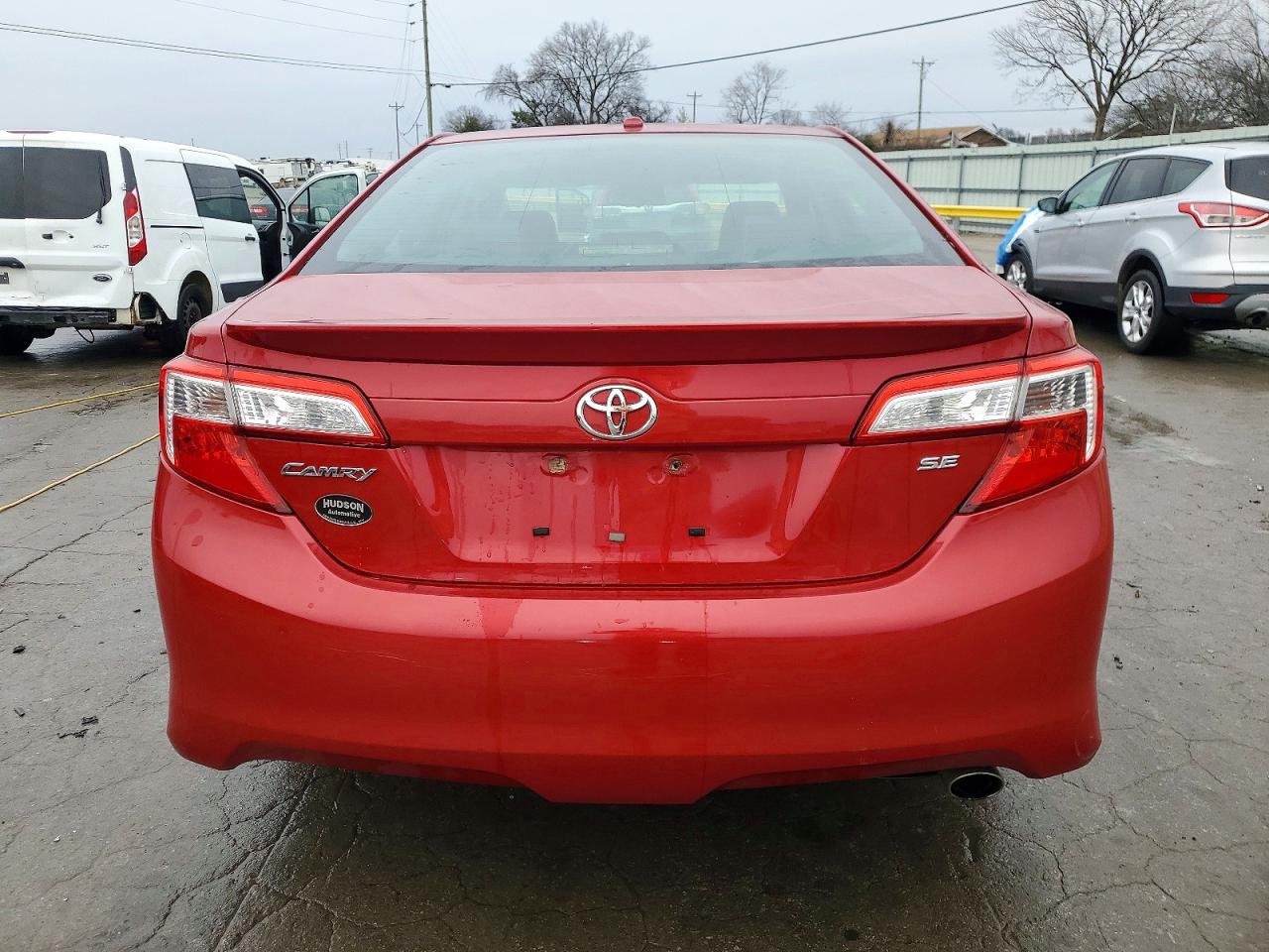 2014 TOYOTA CAMRY SE photo 6