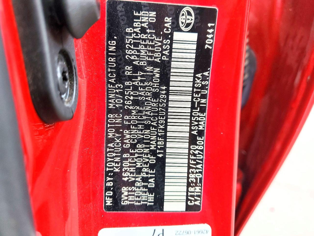 2014 TOYOTA CAMRY SE photo 12