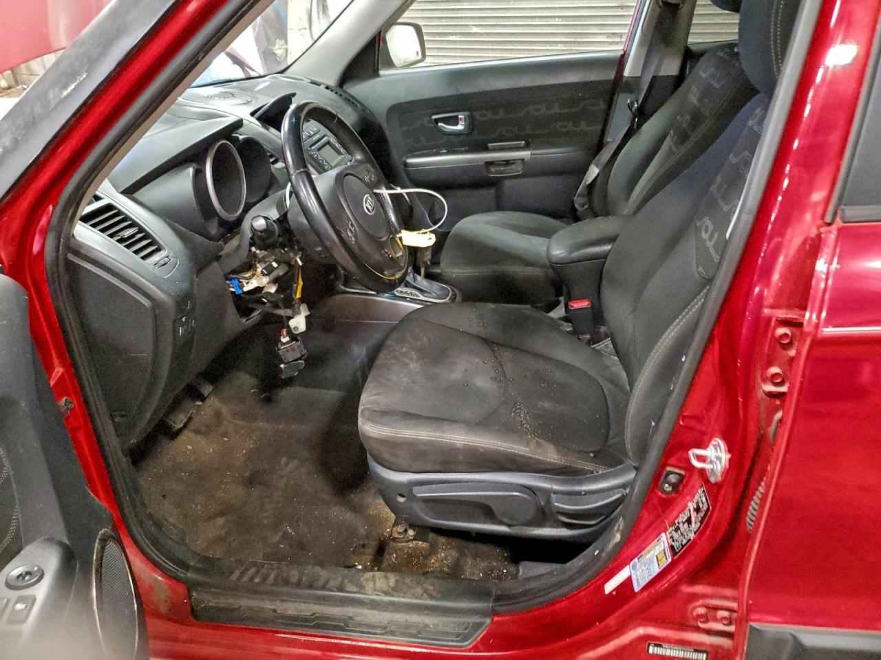 2013 KIA SOUL + photo 7