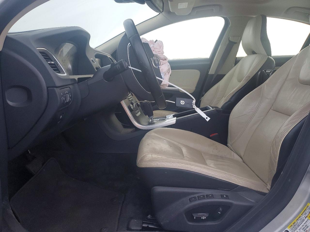 2012 VOLVO S60 T5 photo 7