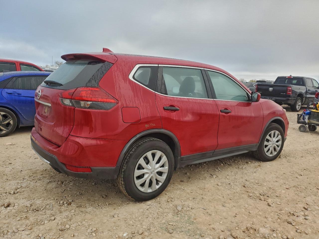 2017 NISSAN ROGUE S photo 5