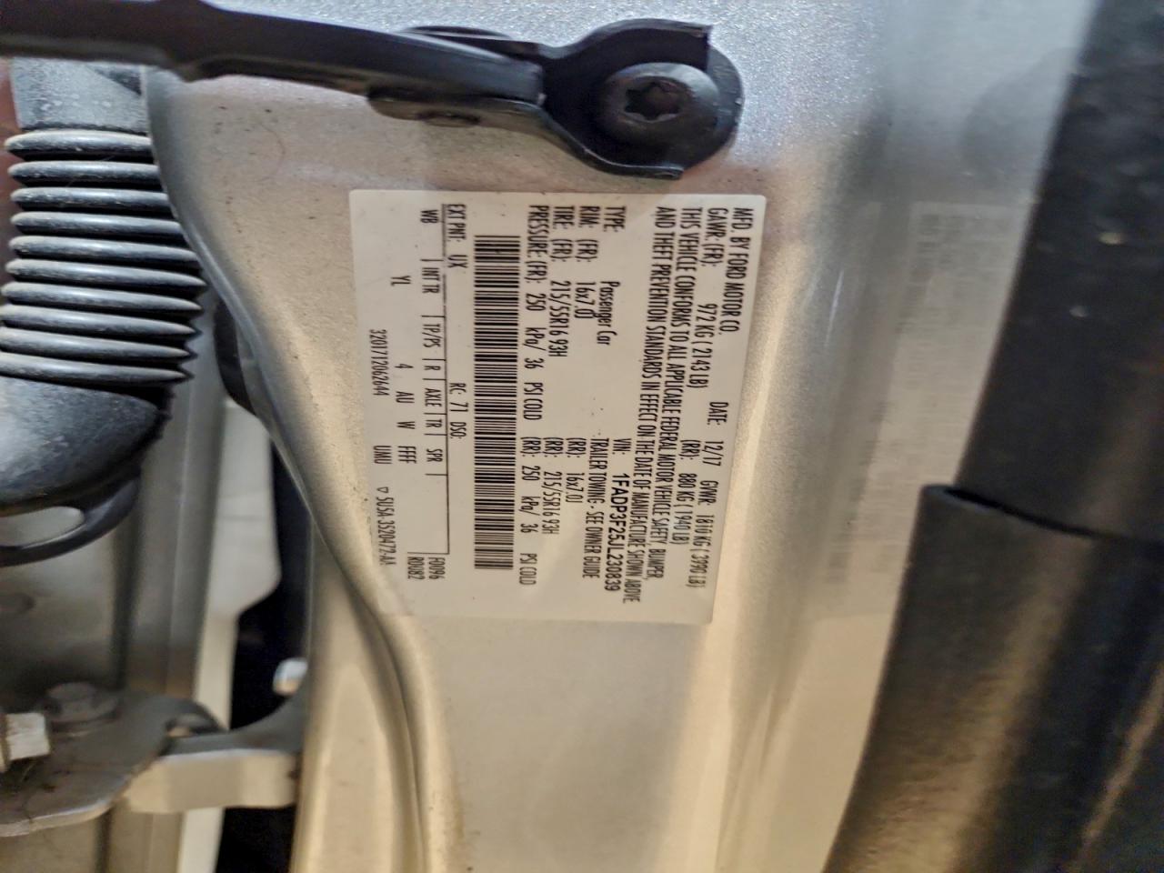 2018 FORD FOCUS SE photo 12