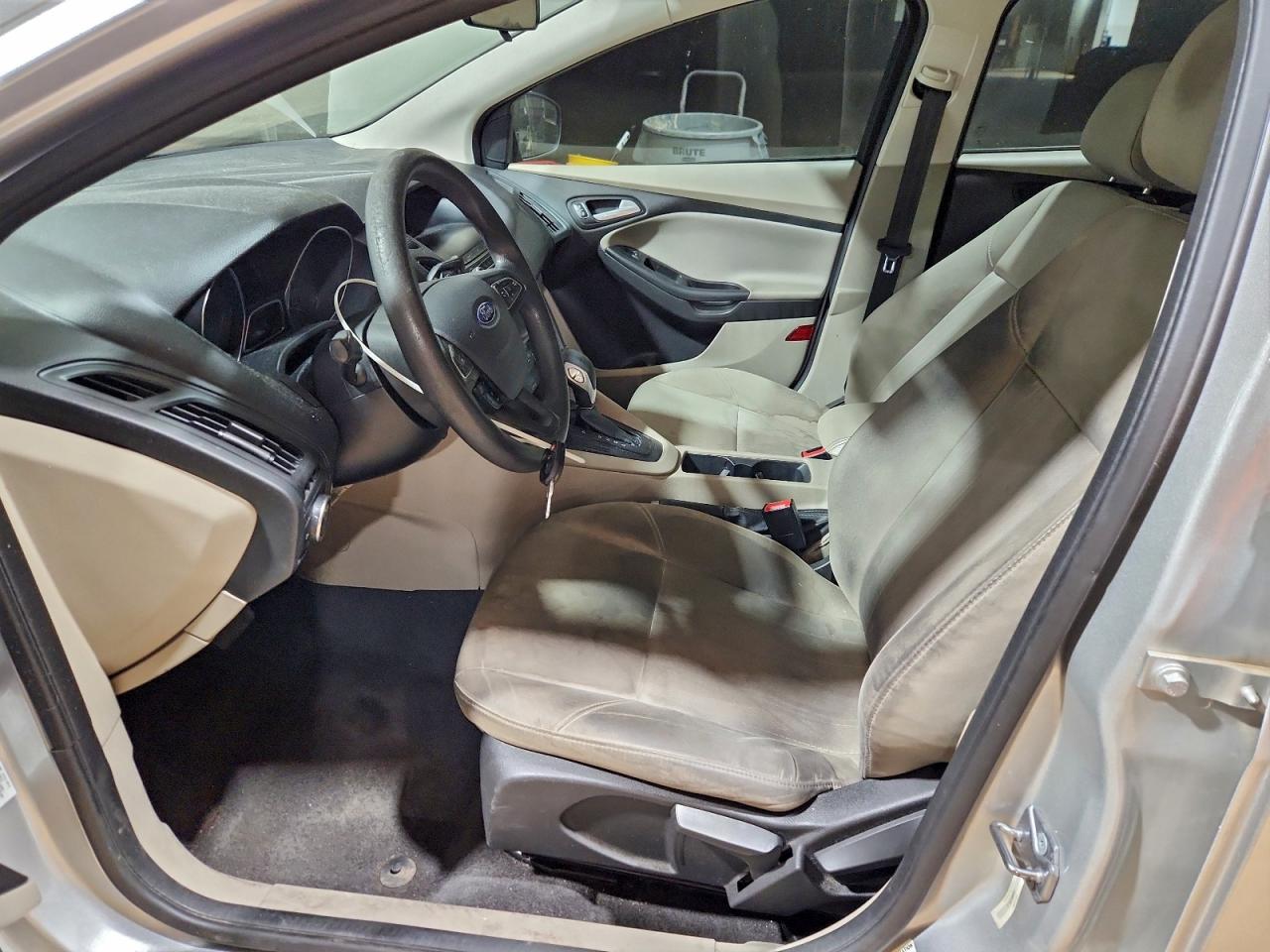 2018 FORD FOCUS SE photo 7