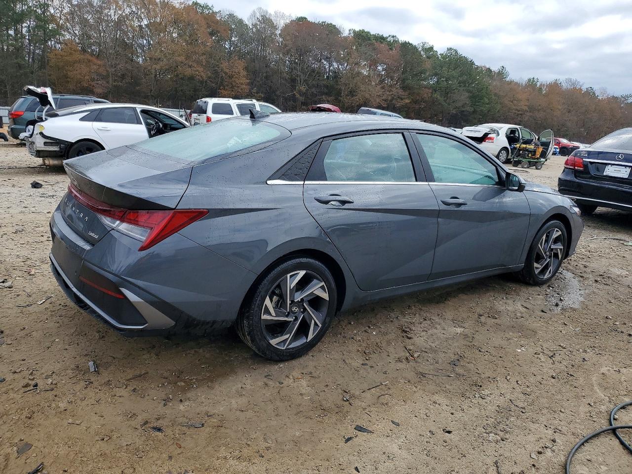 2024 HYUNDAI ELANTRA LIMITED photo 3