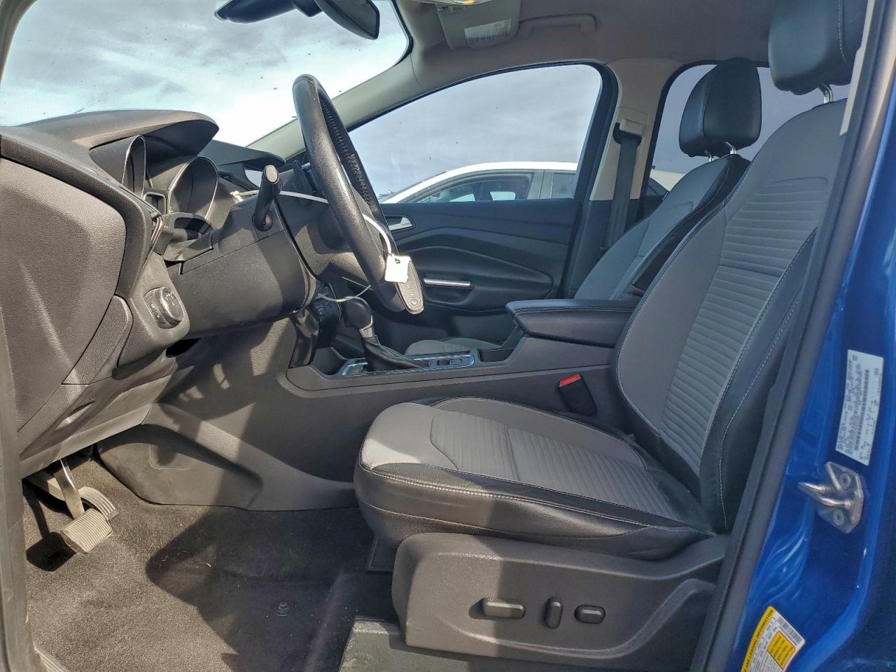 2017 FORD ESCAPE TITANIUM photo 7