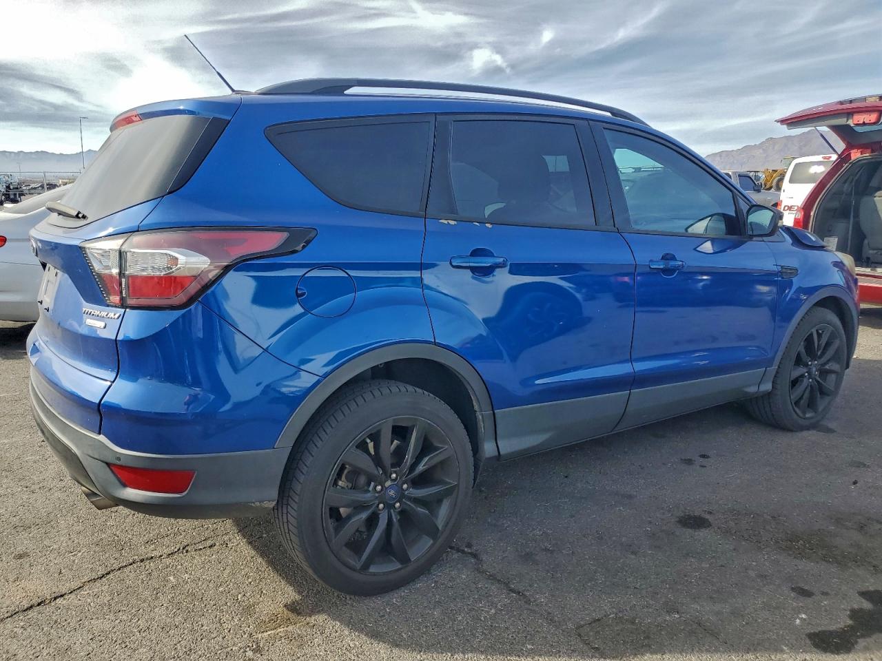 2017 FORD ESCAPE TITANIUM photo 3