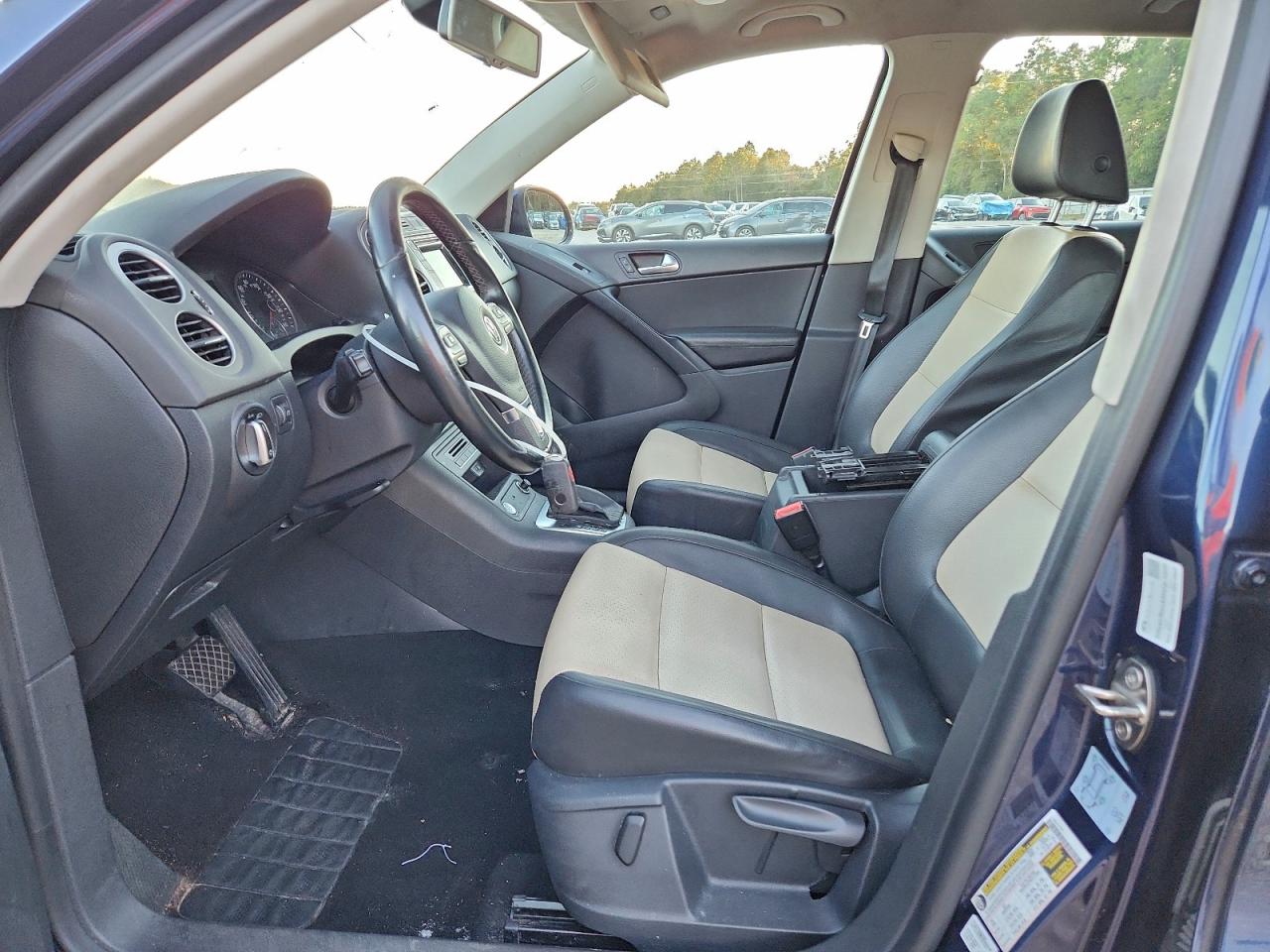 2016 VOLKSWAGEN TIGUAN S photo 7