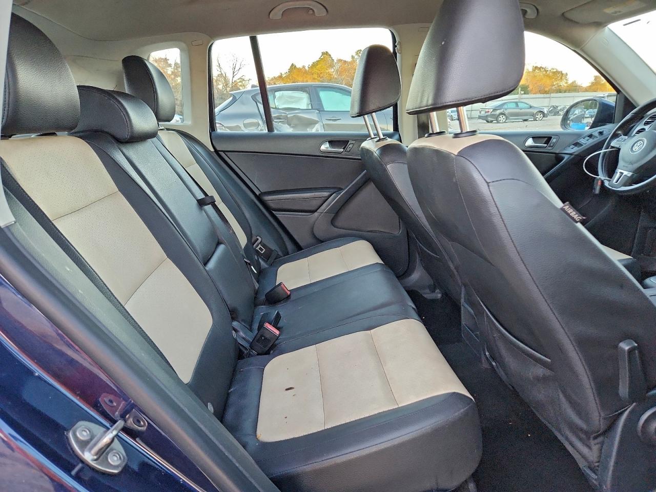 2016 VOLKSWAGEN TIGUAN S photo 11
