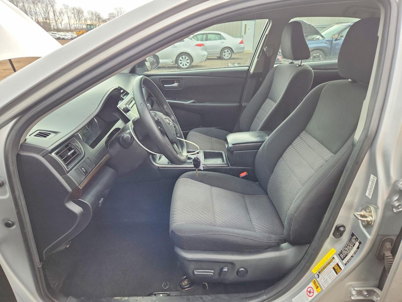 2016 TOYOTA CAMRY LE photo 7