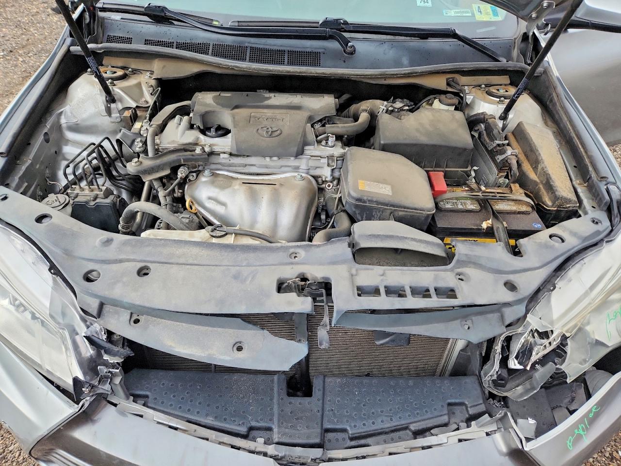 2016 TOYOTA CAMRY LE photo 11
