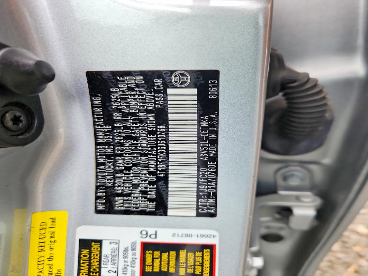 2016 TOYOTA CAMRY LE photo 12