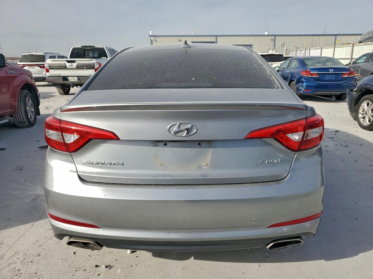 2015 HYUNDAI SONATA SPORT photo 6