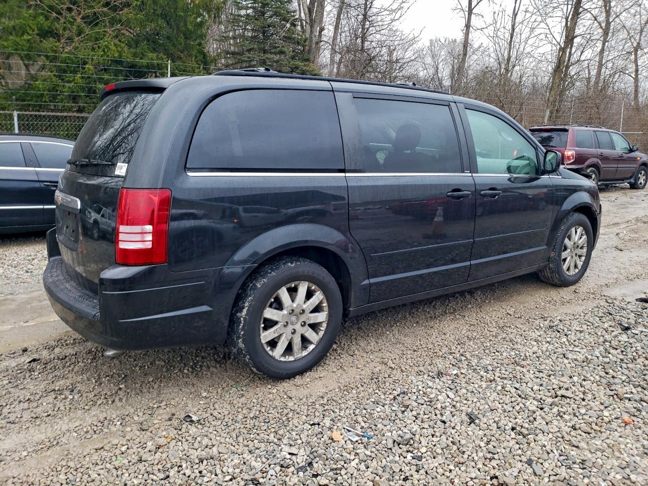 2008 CHRYSLER TOWN & COUNTRY TOURING photo 5
