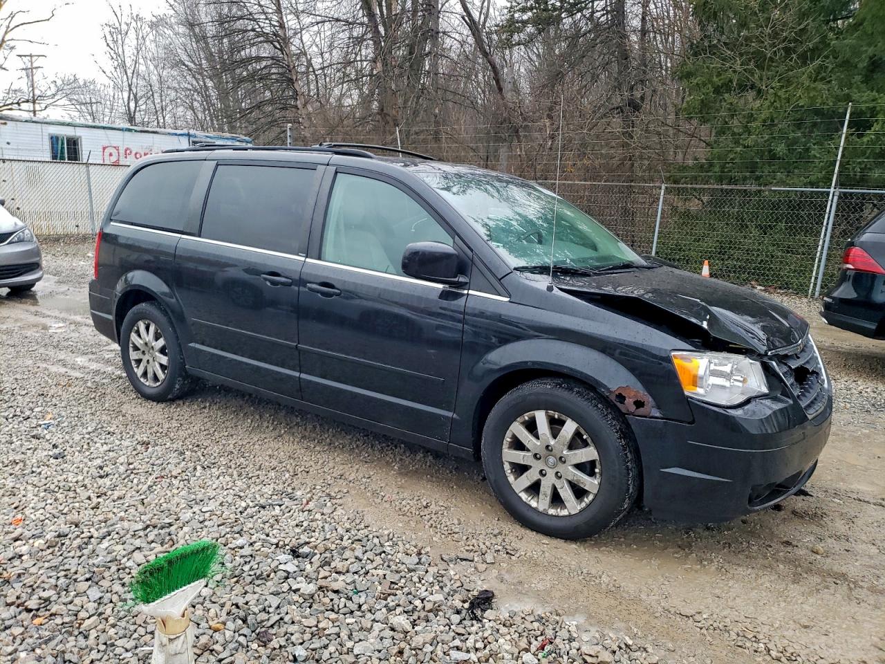 2008 CHRYSLER TOWN & COUNTRY TOURING photo 7