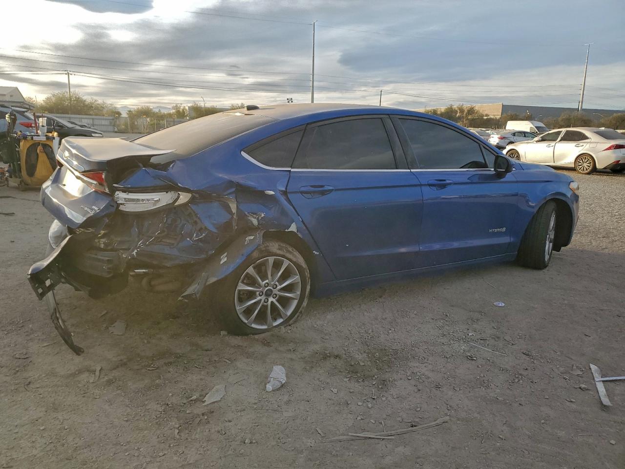 2017 FORD FUSION SE HYBRID photo 3