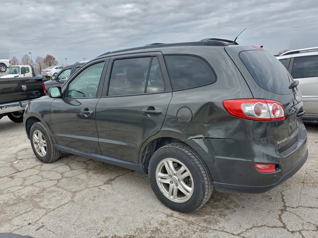 2012 HYUNDAI SANTA FE GLS photo 2
