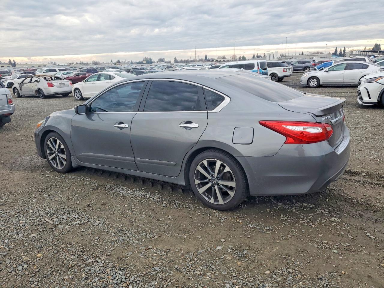 2016 NISSAN ALTIMA 2.5 photo 2