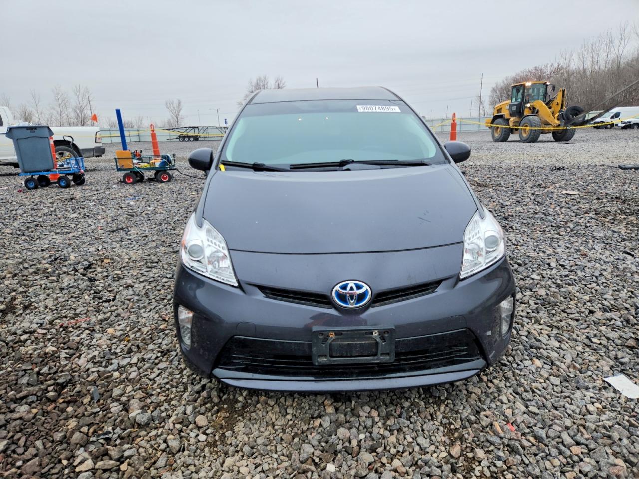 2013 TOYOTA PRIUS photo 5