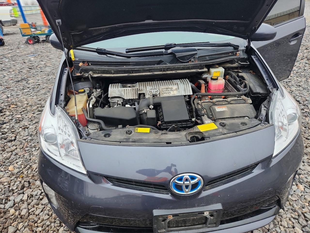 2013 TOYOTA PRIUS photo 11