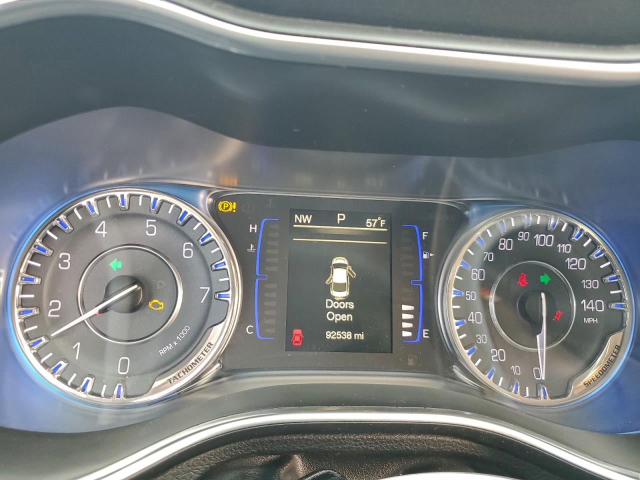 2016 CHRYSLER 200 LIMITED photo 9