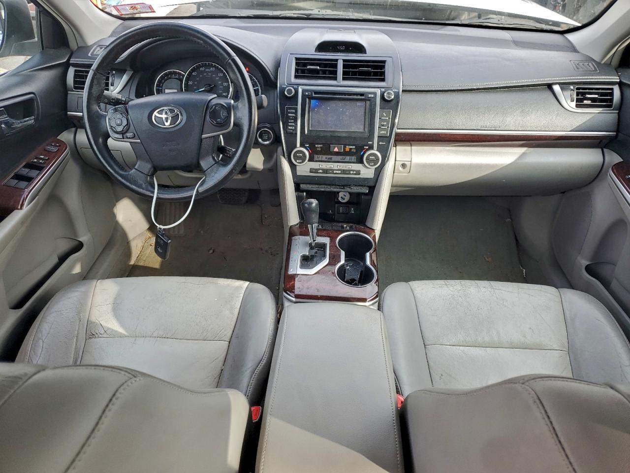 2013 TOYOTA CAMRY L photo 8