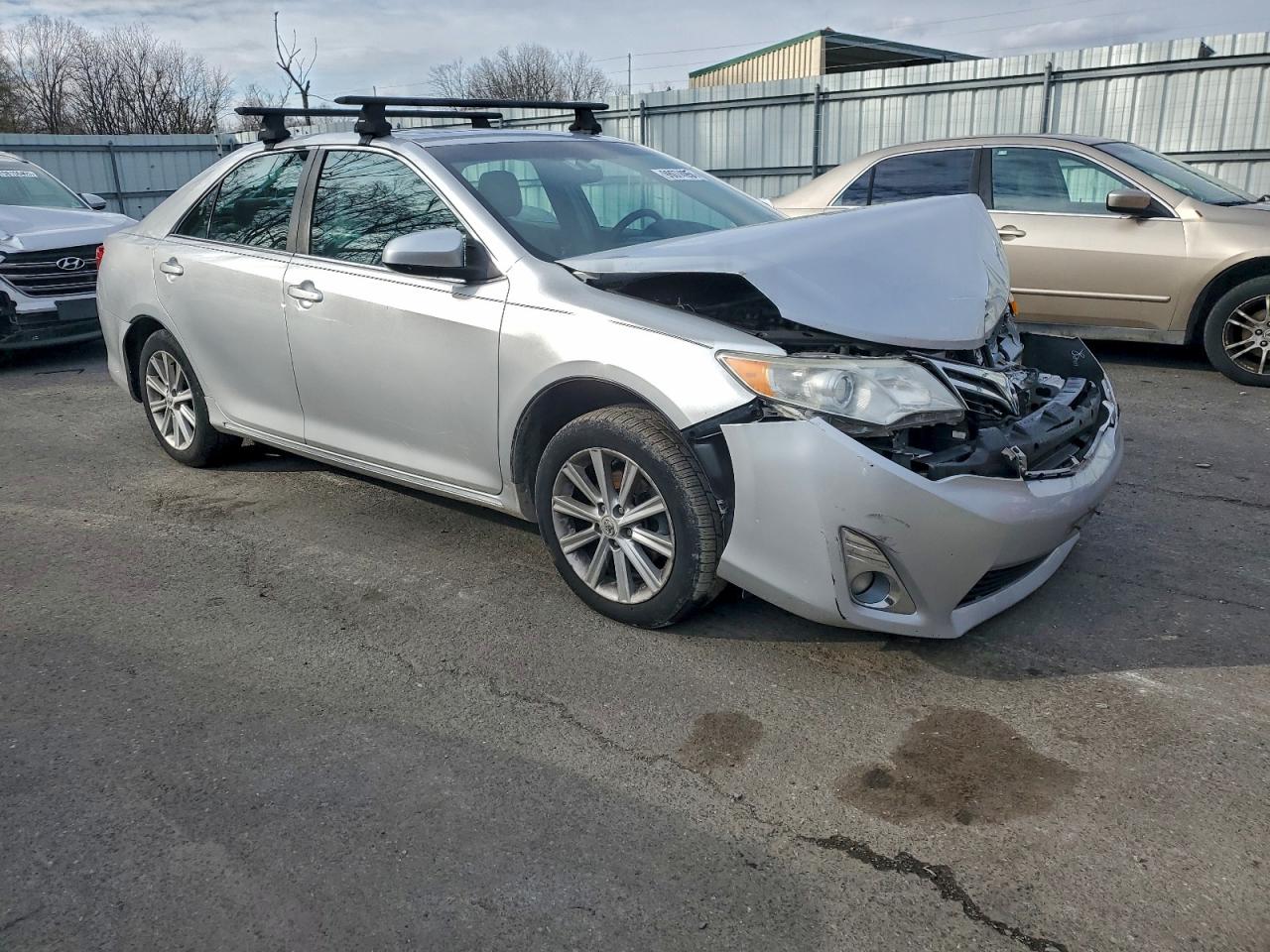 2013 TOYOTA CAMRY L photo 4