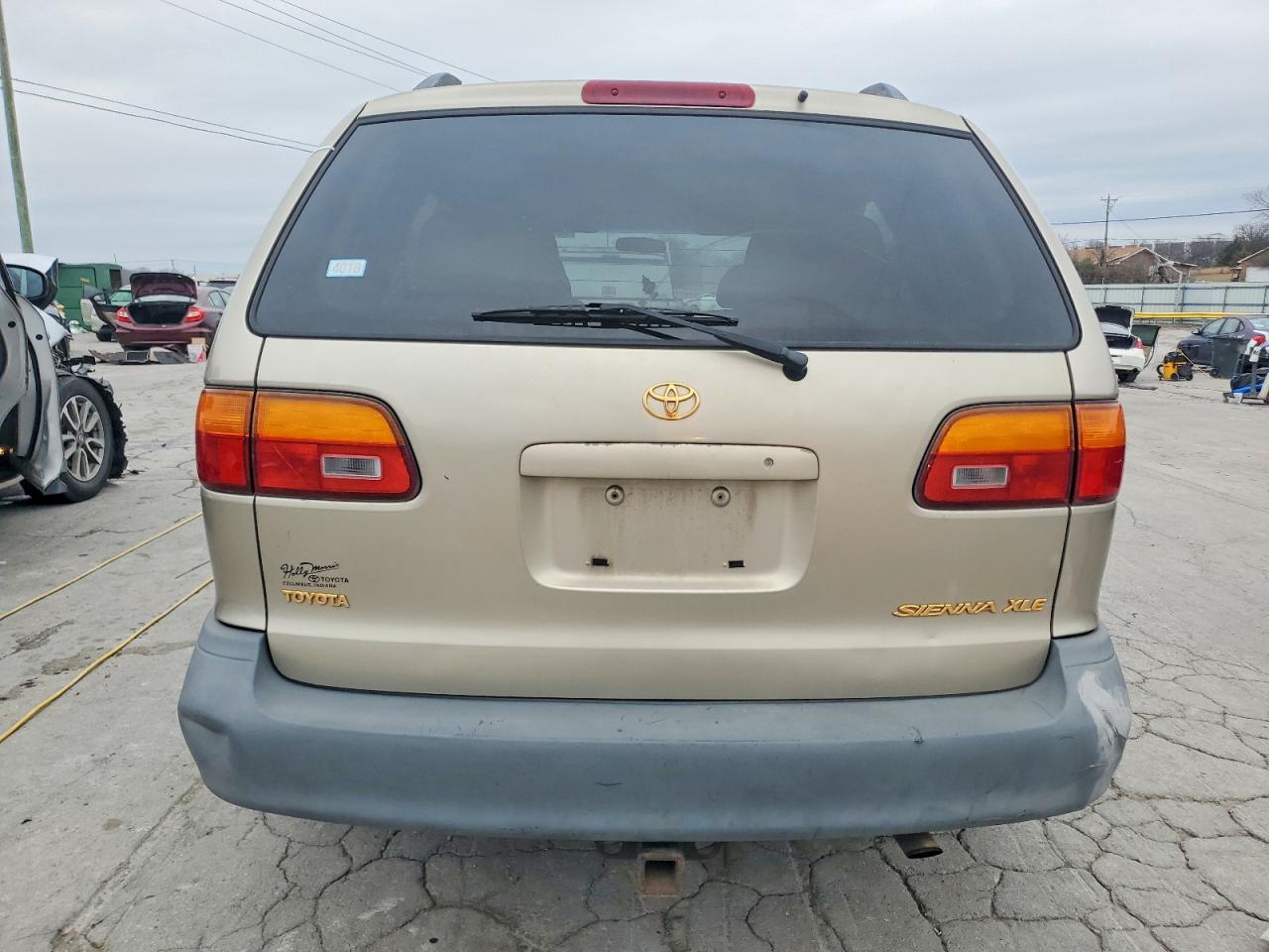 2000 TOYOTA SIENNA LE photo 6