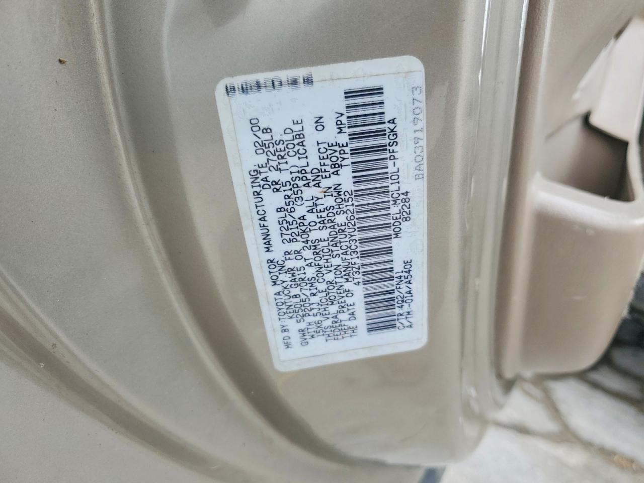 2000 TOYOTA SIENNA LE photo 14