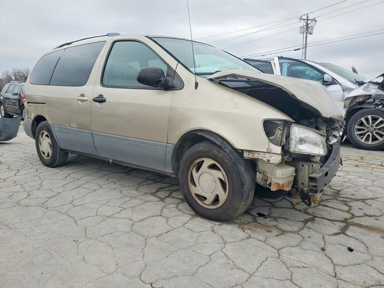 2000 TOYOTA SIENNA LE photo 4
