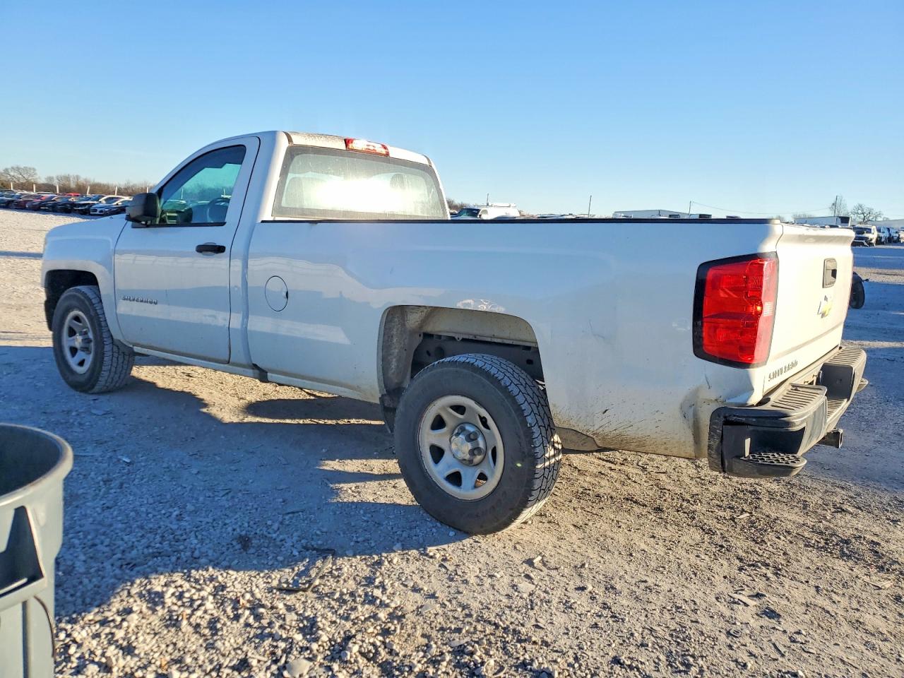 2018 CHEVROLET SILVERADO C1500 photo 2