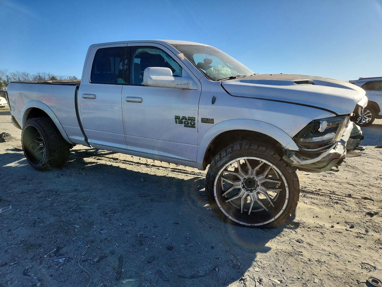 2019 RAM 1500 CLASSIC SLT photo 7